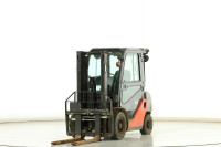 Toyota 02-8FDF25 dizel viličar – 2500 kg, triplex, terenski/vanjski ra