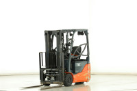 Toyota 8-FBEK-16-T električni 1600 kg, triplex, 430 cm