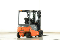 Toyota 8FBMKT25 – el. viličar 2.500 kg, triplex 470 cm, kompaktni