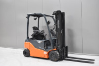 Viličar TOYOTA 8FBM16T