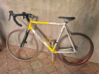 Prodajem Colnago Asso cestovni bicikl