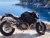 Ducati Monster 821 DARK garažiran-rijetko vožen-prilika!