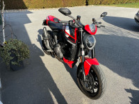 Ducati Monster 937 937 cm3