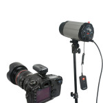 Uređaj za bežično okidanje studijske rasvjete