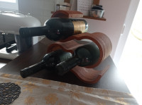 drveni moderan dekorativni stalak za  boce (vino)