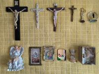 Figurice vjerske tematike - raspela, okviri, anđeli