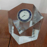 Kristalna kocka sa satom