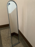 Prodajem podno ogledalo iz Emmezete
