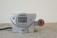 Sat,budilica,radio Universum UR 1000