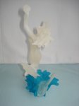Staklena figura - djevojka sirena s delfinom, mutno bijelo staklo