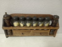 Stari stalak za začine