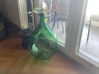 Ukrasne zelene boce