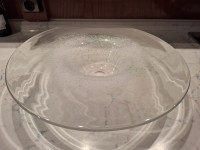 Ukrasni stakleni tanjur