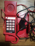 Vintage crveni telefon