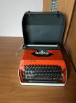 Vintage pisaća mašina RAPIDE – retro model