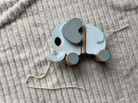 Drvena igračka na guranje slon