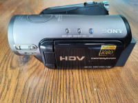 Digitalna kamera Mini DV Sony HDR-HC3E / HDV, ispravno, očuvano.