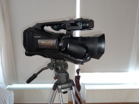 Digitalna video kamera Panasonic MDH3 profesional