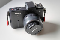 Nikon 1 V1 + 3 objektiva + bljeskalica