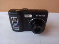 Samsung D60 digitalni fotoaparat, neispravan, 5 €, možda poklonim