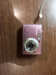 Samsung ES55 fotoaparat ,prodajem pod neispravno jer nemam punjac