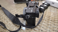 Sony A6400 – ODLIČNO STANJE + 3 BATERIJE