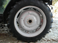 traktorske gume sa felgama 12,4R36
