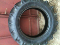 Guma 12,2x24,  Kuca trosobna prizemnica