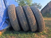 Gume 8.25-20, 10 komada sa felgama