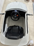 BMW X6M Alpine White – auto na akumulator