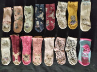 Lot od 18 veselih soknica 110-116