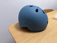 Scoot and Ride kaciga