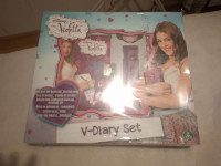 Violeta set za skolu.