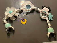 igracka za kolica ili njihaljku ili jaje