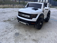 12 V auto na dva sjedala