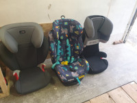 2 različite stolice. Zovite za informacije!!