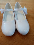 Prodajem svečane cipele za djevojčicu, br. 35