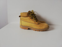 ODLIČNE ČVRSTE DJEČJE gležnjače - čizme broj 32 - oker boje