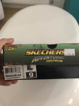 Skechers čizme br 25