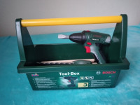 Bosh kutija s alatom