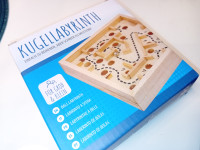 DRVENI LABIRINT S KUGLICOM - NOVO