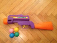 Puška koja ispucava ping-pong loptice za djecu - bezopasno