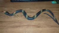 Stara gumena zmija iz 90-ih