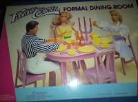 Vintage Barbie Formal Dining Room iz 90-ih