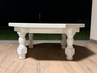 Drveni stolić - rustikalni stil, bijela boja