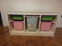 Poklanjam Ikea policu za igracke