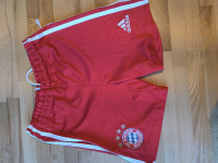 dječji nogometni šorc Adidas - Bayern Munchen - original