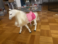 Prodajem Barbie s konjem na baterije