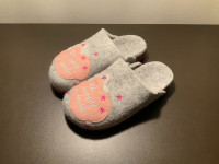 NOVO Dječje kućne papuče od flisa br.30
