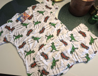 PIDŽAMA NA DINOSAURE vel.158/164 - NOVO - za 12 god.